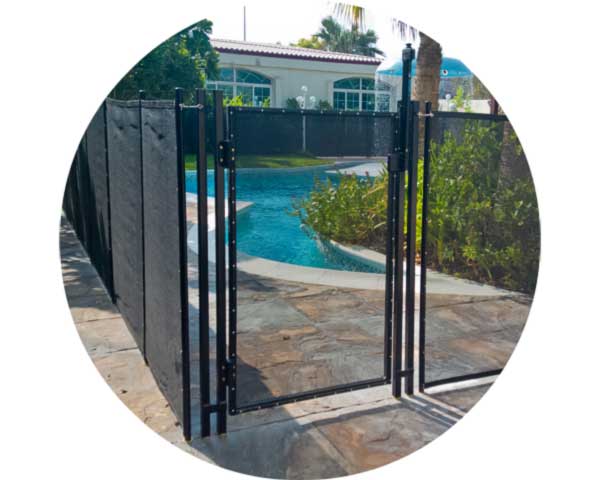 self-closing, self-locking, pool safety gate with Magnalatch and TruClose hinges Jumeirah Dubai